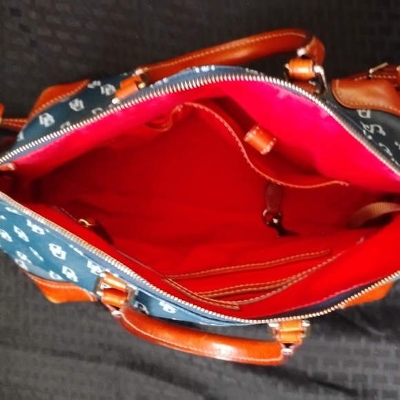 Dooney & Bourke Satchel Handbag / lightly used - Picture 3 of 10